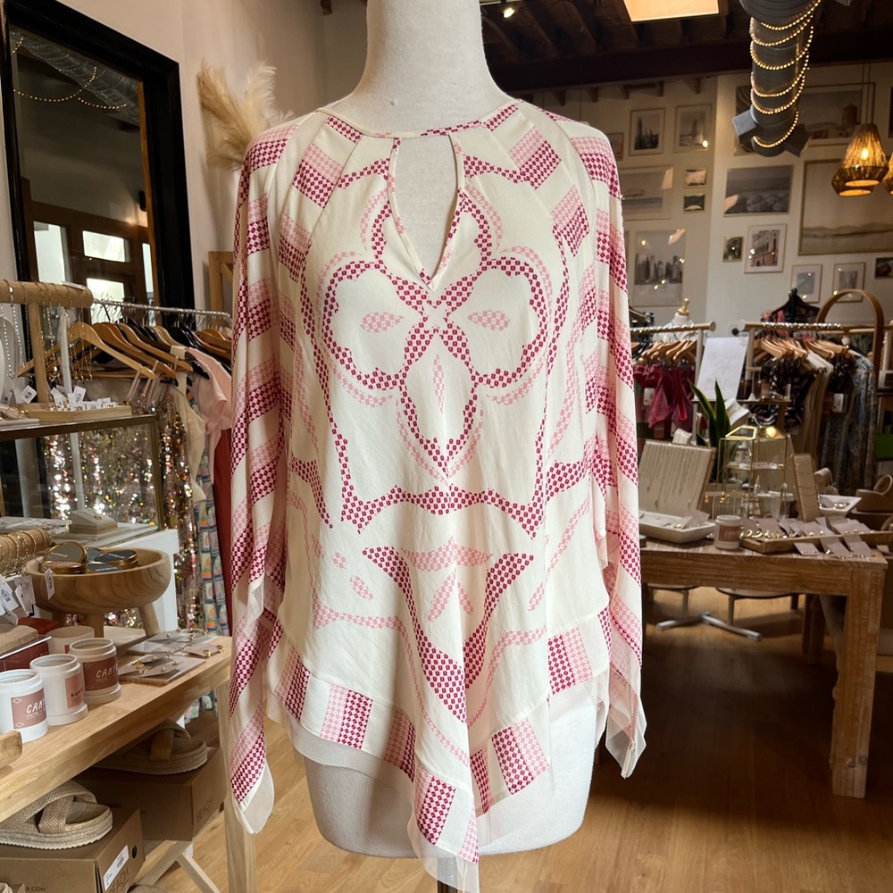 BCBGMaxAzria Tunic Top, Hankerchief Hem, Cream Print, Large, EUC